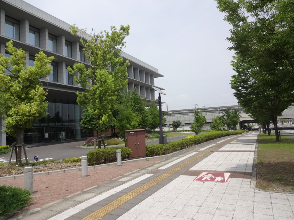 本庄キャンパス入口（早稲田大学本庄キャンパス）